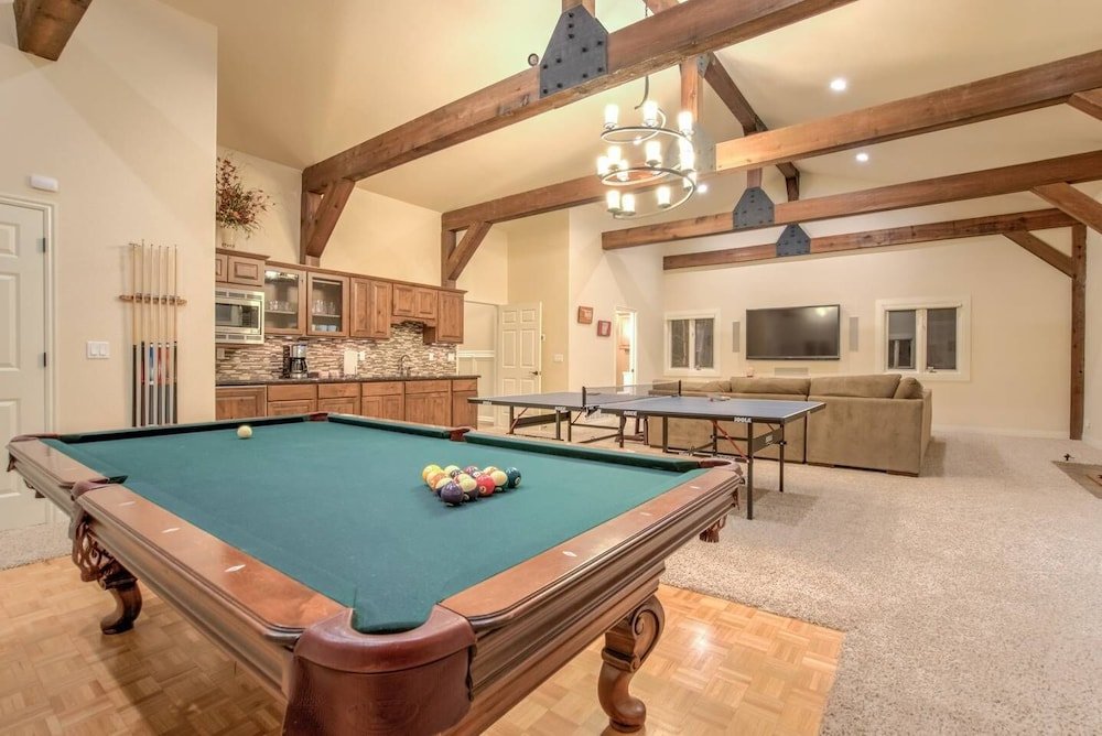 Фото 5br Poe Manor Entertain, hot Tub+has Everything!