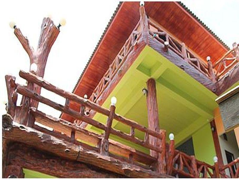 Фото отеля 2