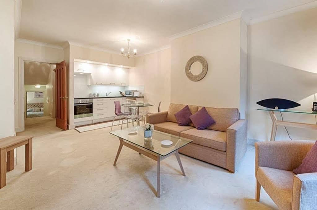 Фото Park Lane Apartments - Clarges St