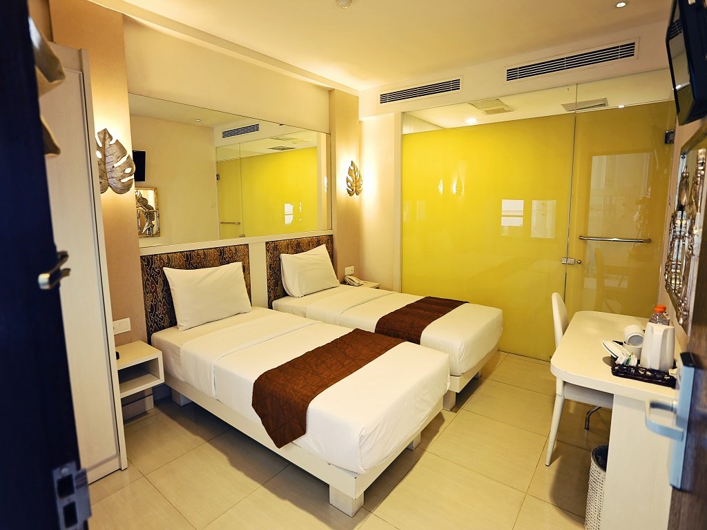 Фото Hotel Pyrenees