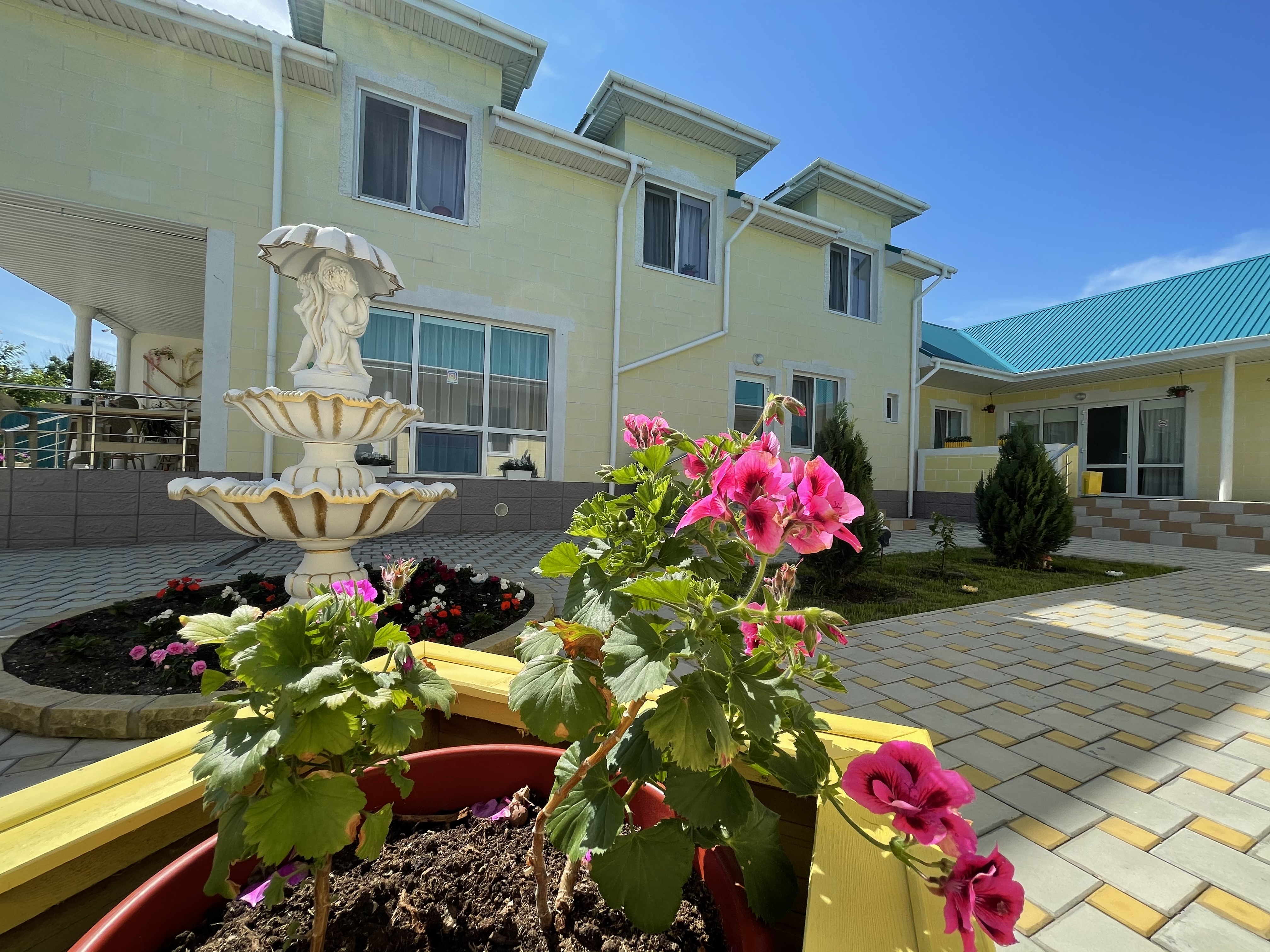 Фото отеля 3