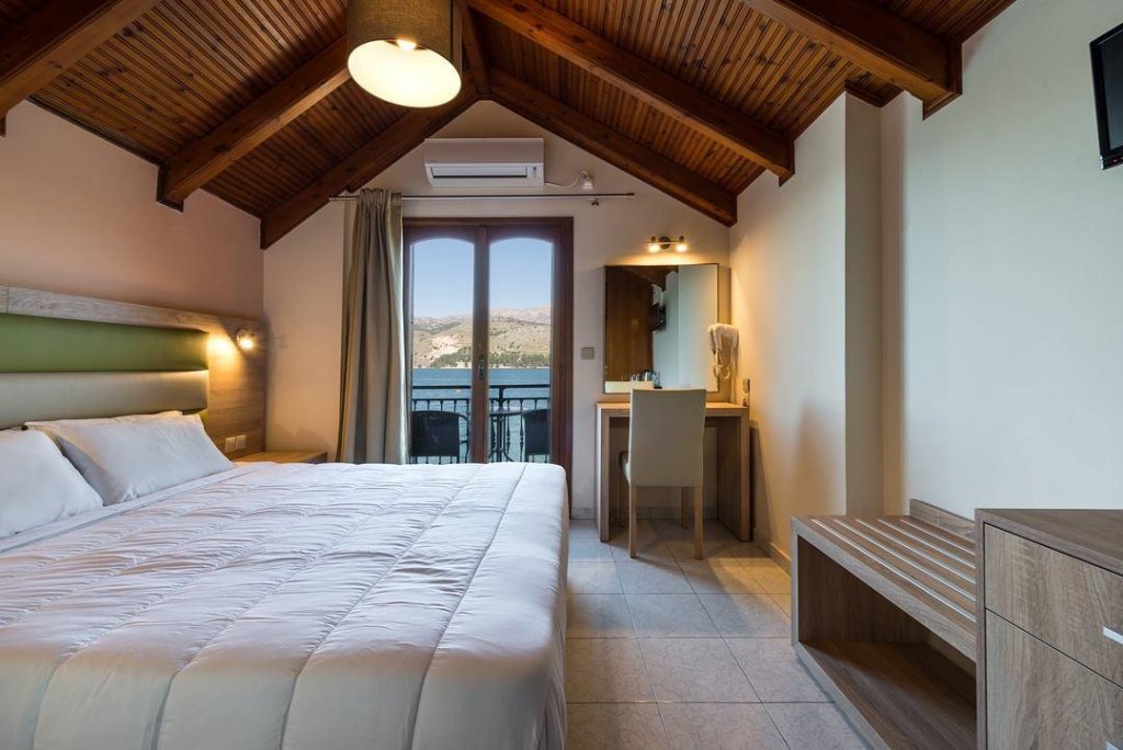 Фото Aggelos Hotel