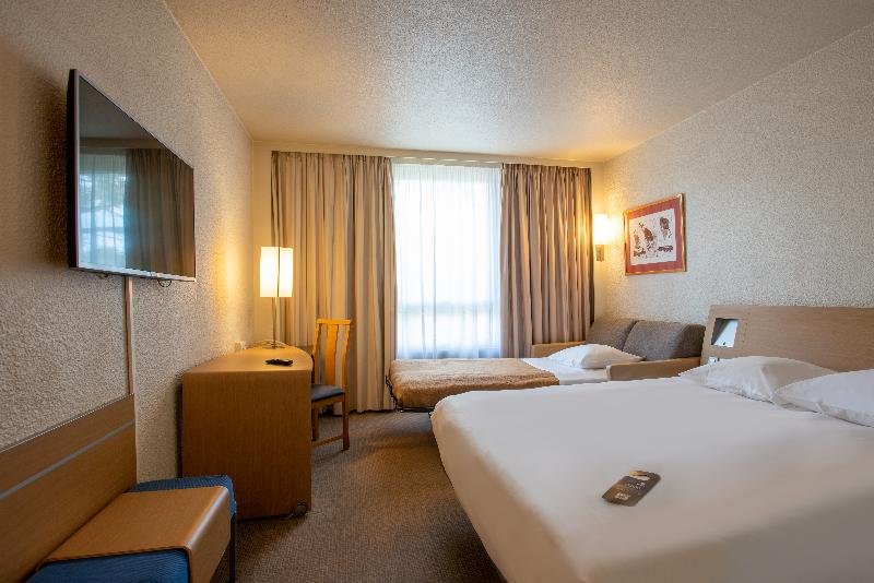 Фото Mercure Aix-en-Provence Beaumanoir