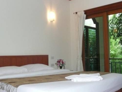 Фото Oyo 510 Thai Palace Resort