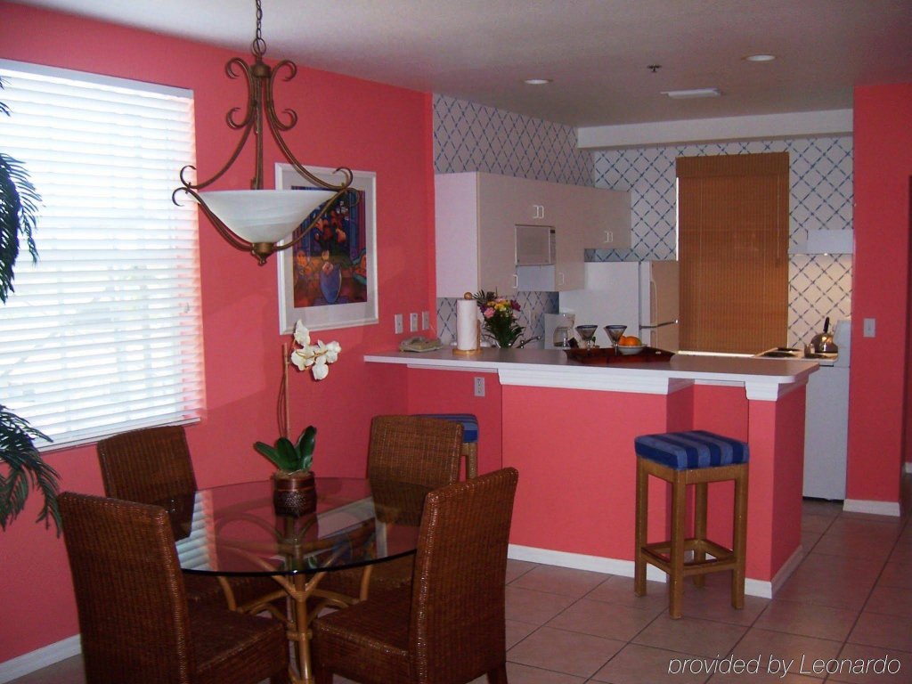 Фото Olde Marco Island Inn and Suites