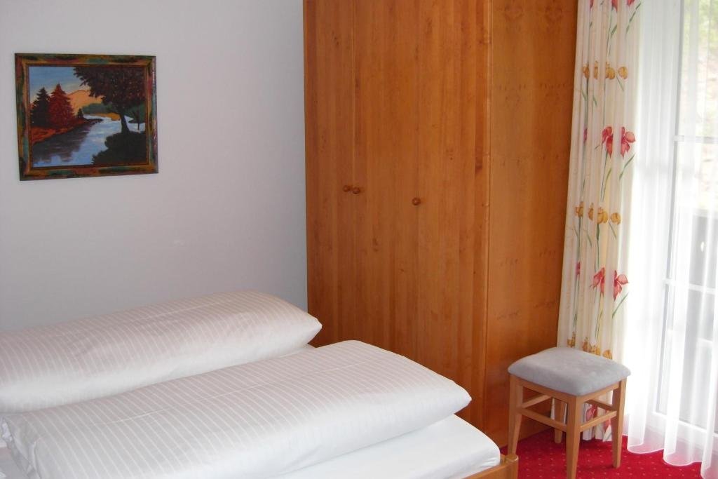 Фото Appartements Haus Rötelstein