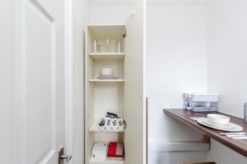 Фото Watford General Suites