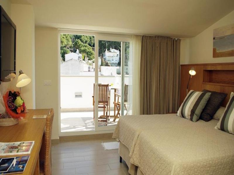 Фото Hotel Llafranch