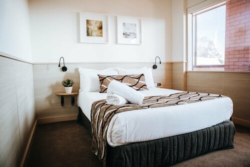 Гостиница Astor Motor Inn в Уогга-Уогга