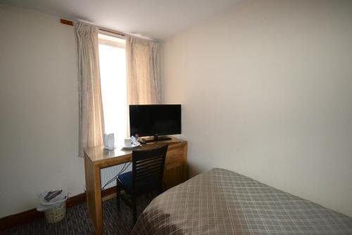 Фото Airport Guest House