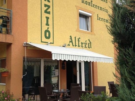 Фото Alfred Panzio