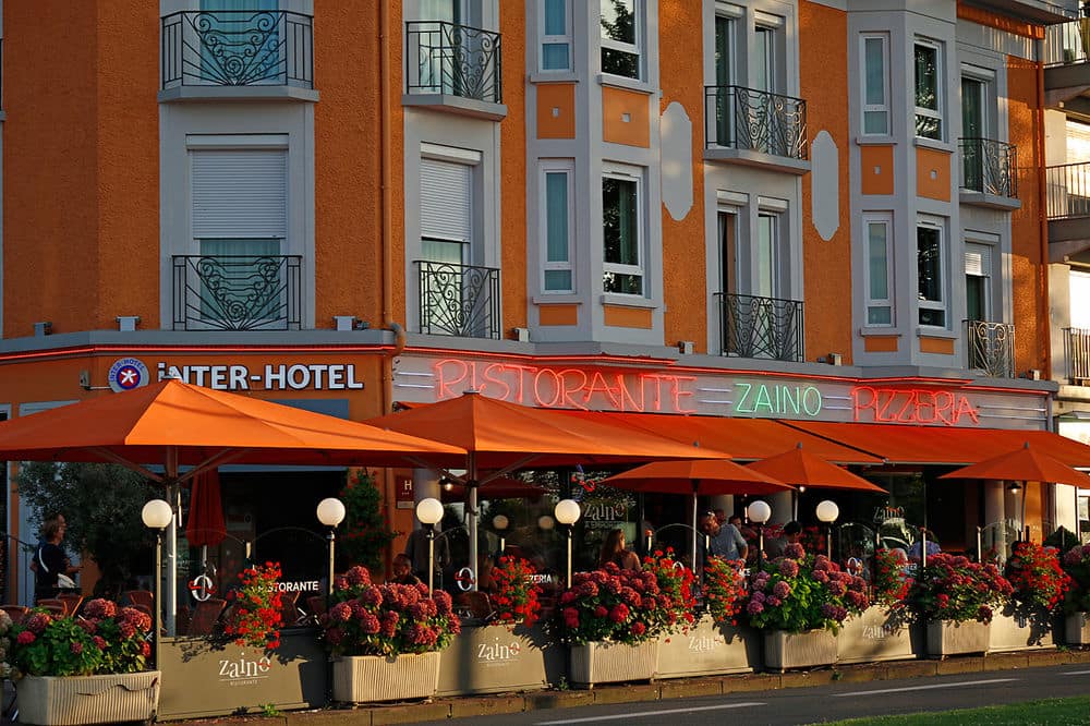 Фото отеля 2