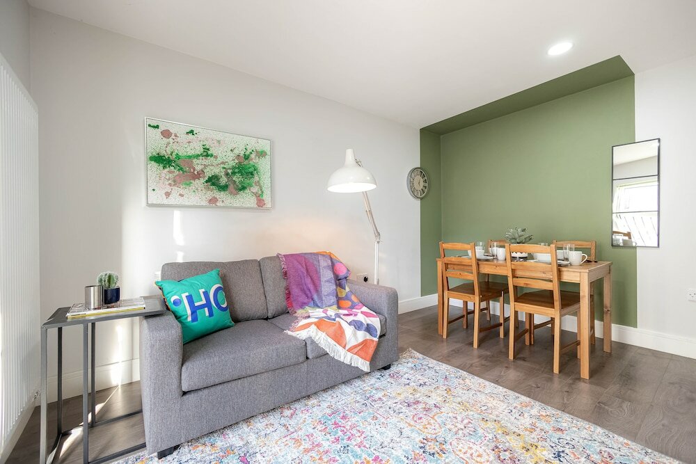 Фото Cosy Apts near Chalk Farm & Camden Mkt