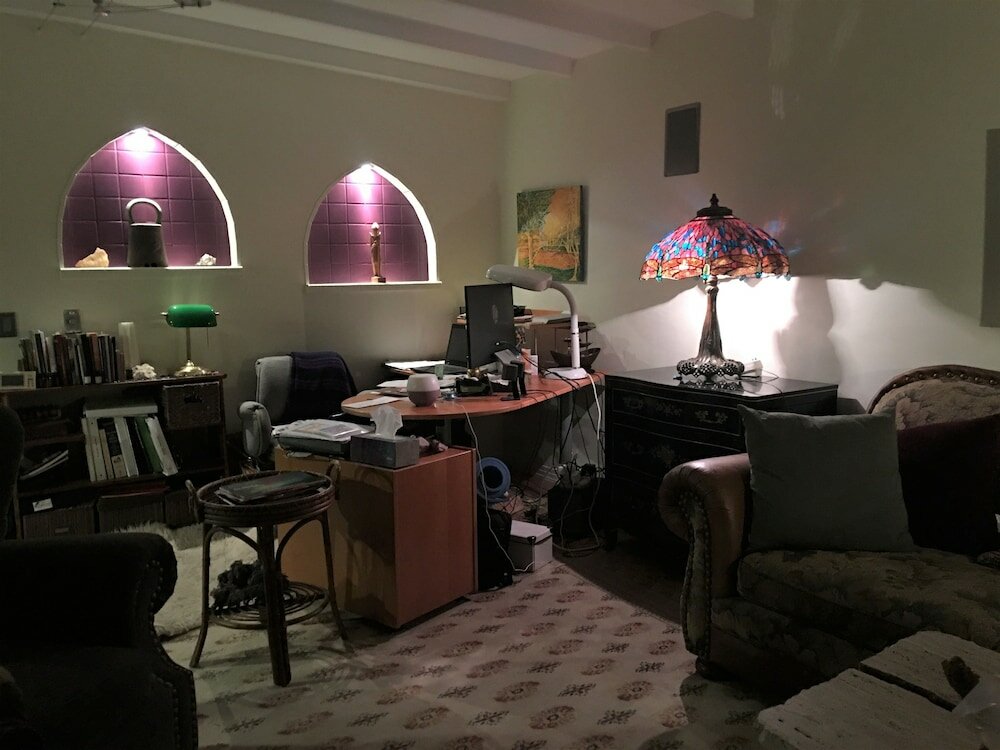 Фото Mediterranean Edmonton BnB