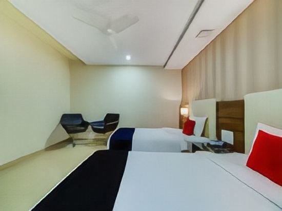 Фото Capital O 23502 Hotel Millennium Grand