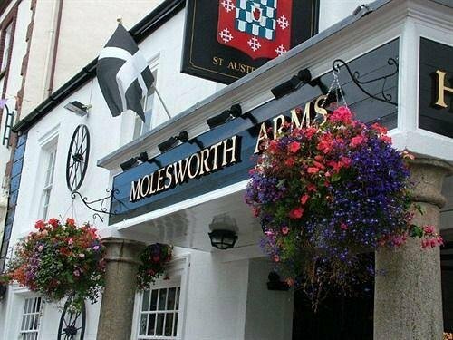 Гостиница Molesworth Arms