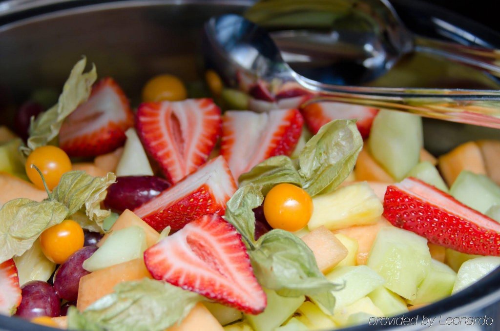 Фото Radisson Hotel Winnipeg Downtown