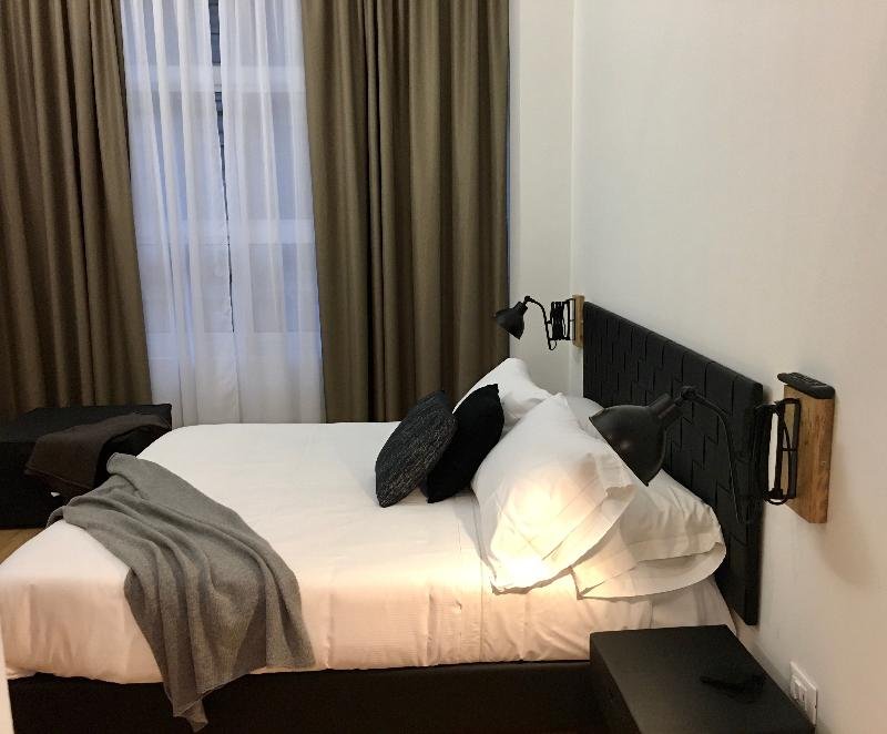 Фото Intomilan Aparthotel nel cuore di Milano