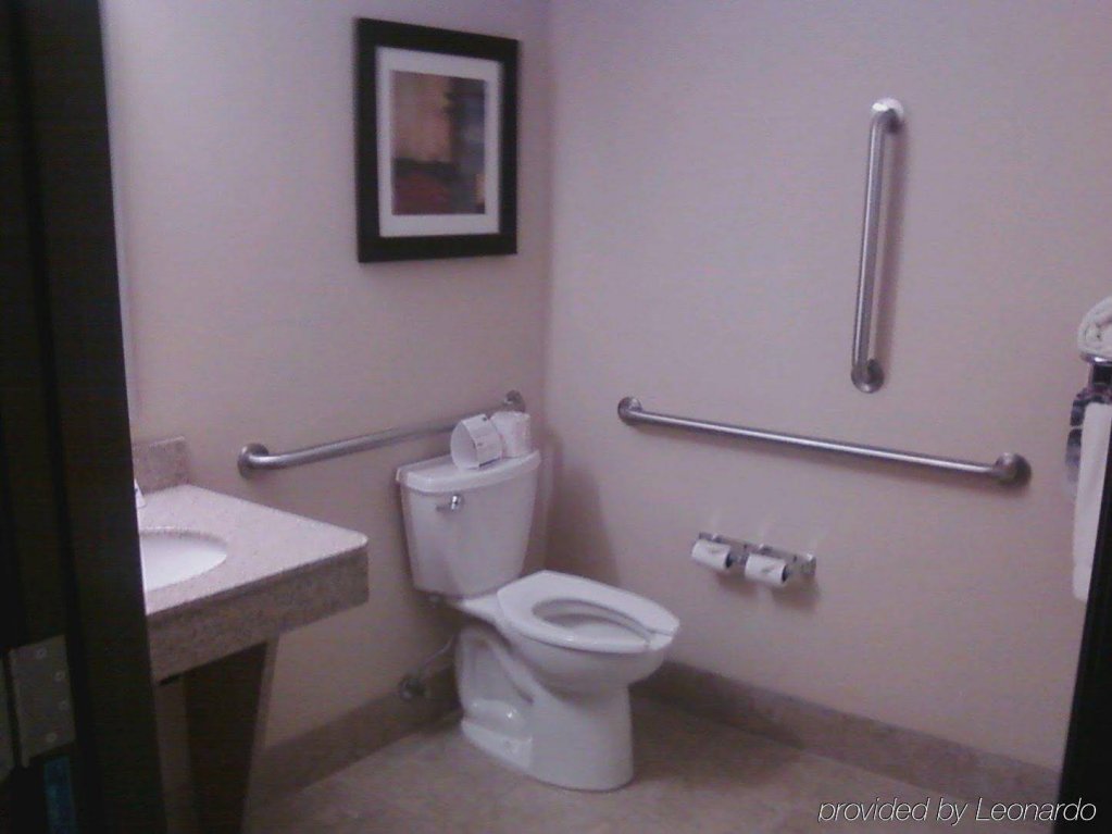 Фото Holiday Inn Express Hotel & Suites Sidney, an Ihg Hotel