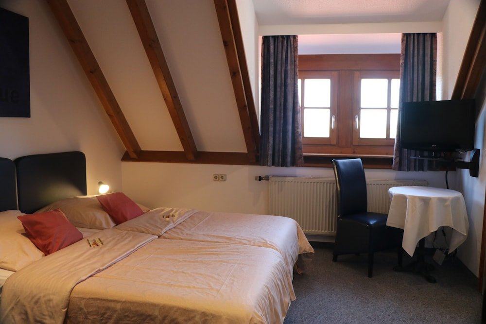 Фото Hotel Garni Altes Brauhaus