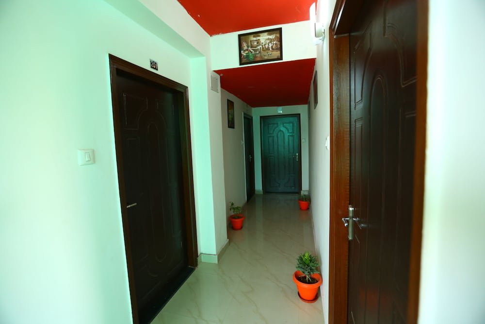 Фото Отель Yash Residency Assi Ghat