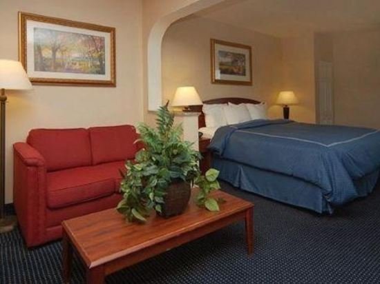 Фото Comfort Suites