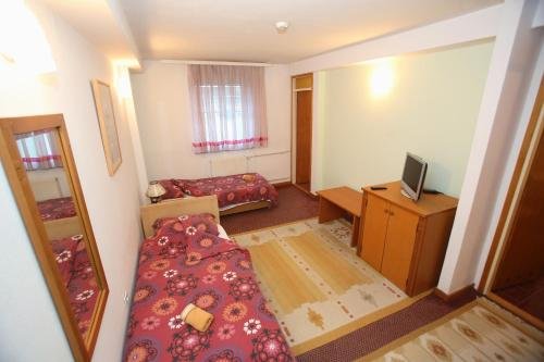 Фото Youth Hostel Ferijalac