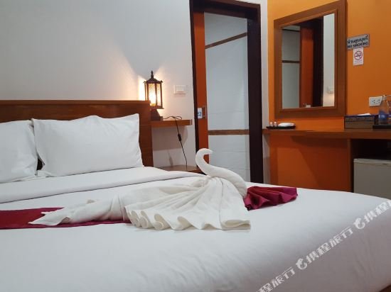 Фото First & Frang Hotel