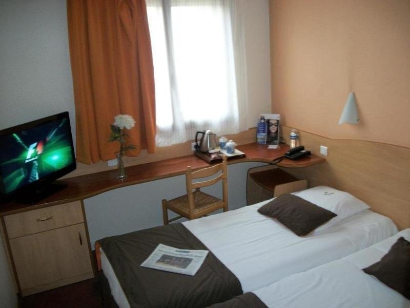 Фото Kyriad Montpellier Aeroport Gare Tgv Sud de France