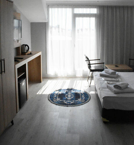 Гостиница Quenn Hotel в Авджиларе