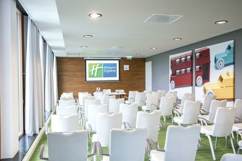 Гостиница Holiday Inn Express Utrecht - Papendorp, an Ihg Hotel в Утрехте
