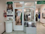 Oriflame (Karla Marksa Street, 7), distributors of cosmetics and household chemicals