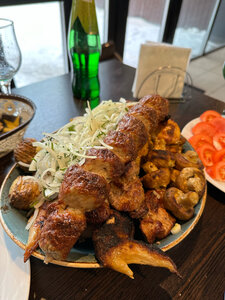 Shashlychok (ulitsa Peresveta, 21), cafe