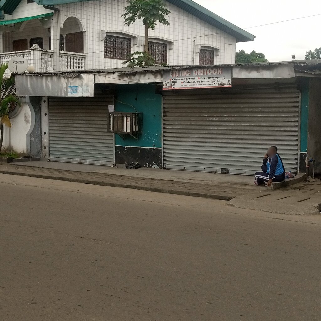 Household appliances store Ets MC Destrock, Douala, photo