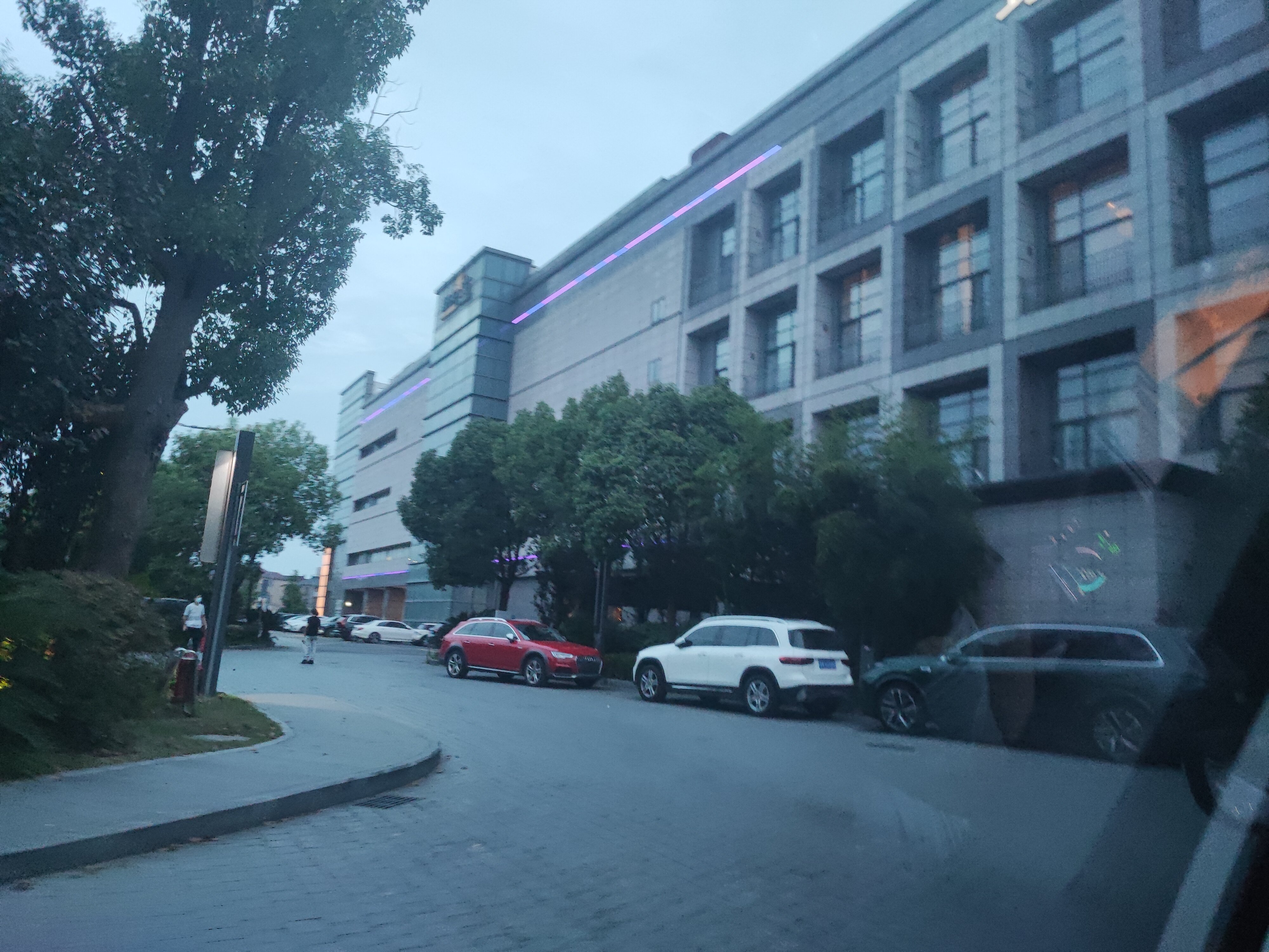 Фото Novotel Suites Shanghai Hongqiao Hotel