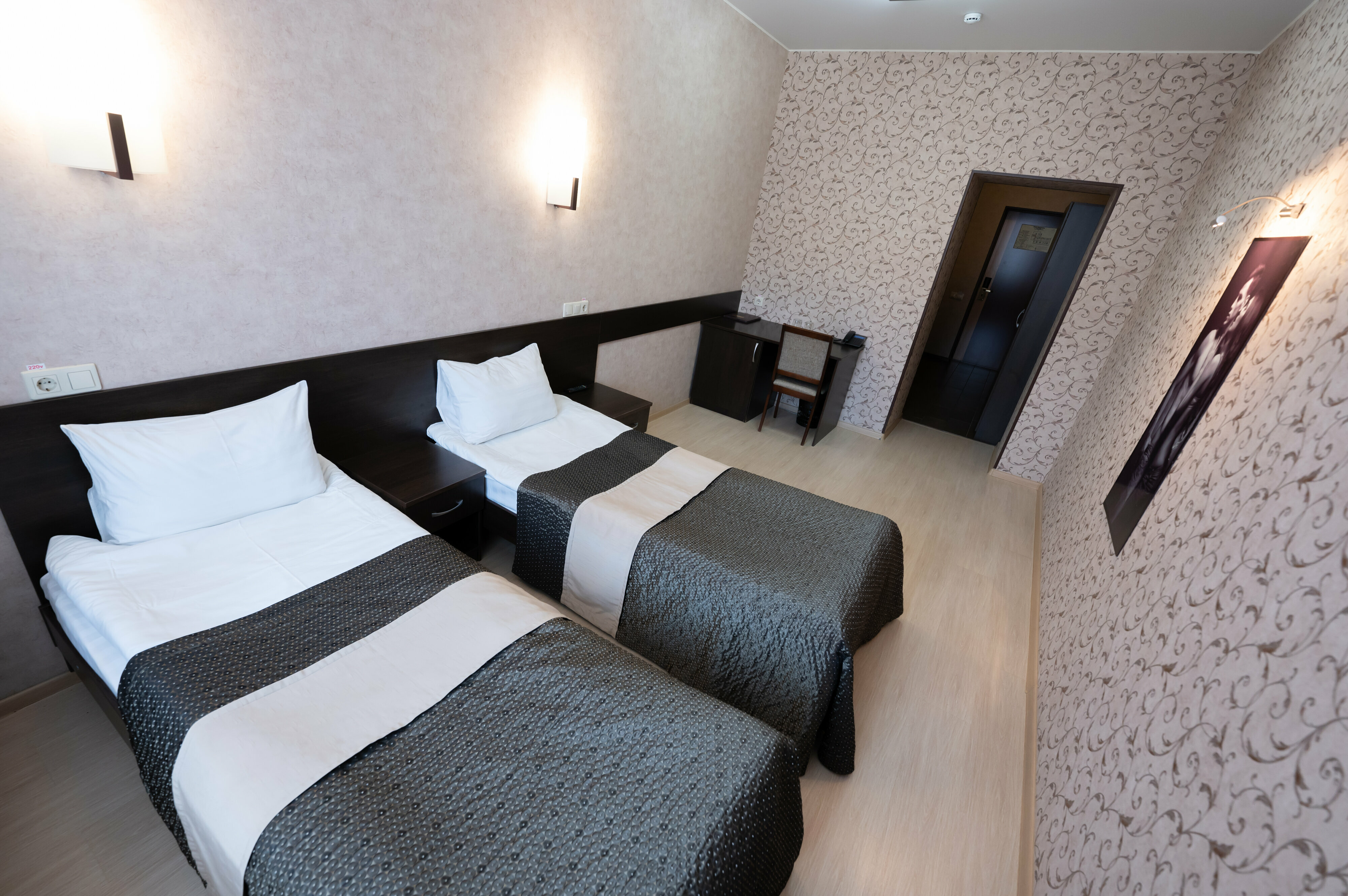 Фото отеля 2