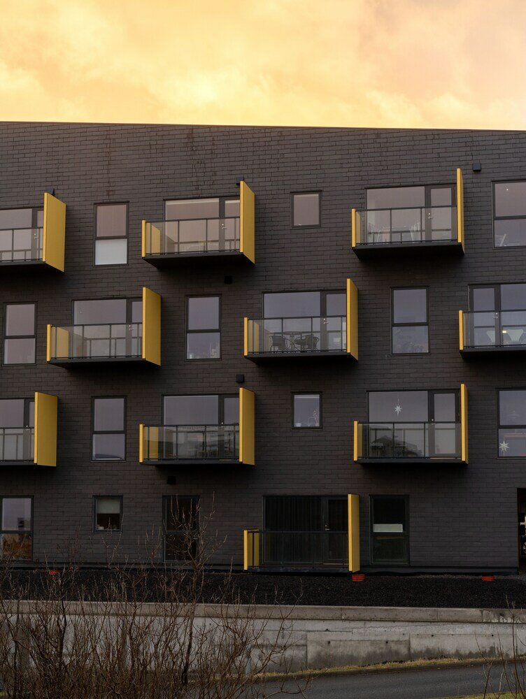 Фото Bright 2Br Apartment, Great View