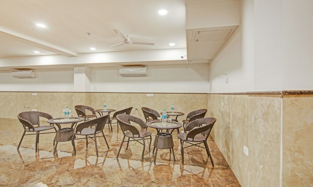 Фото Treebo Aviraj Inn