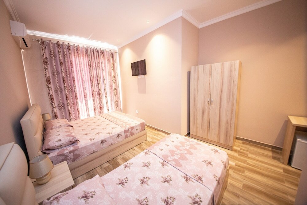 Фото Hotel Kojku