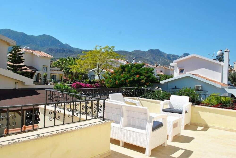 Фото Villa Thornburry by Amy Villas