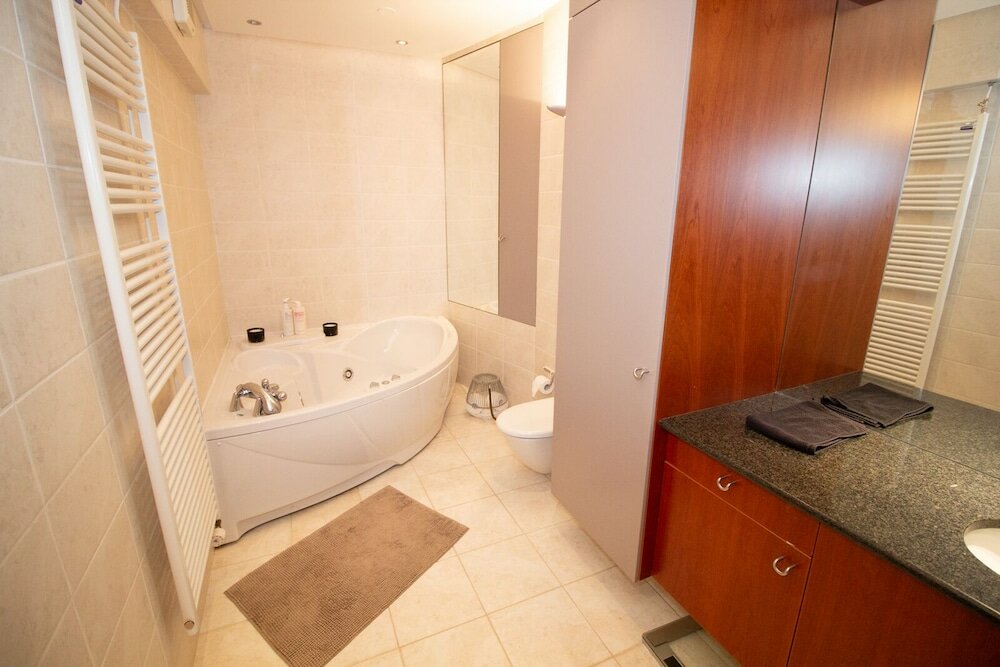 Фото Seaside Villa - 6 bedrooms