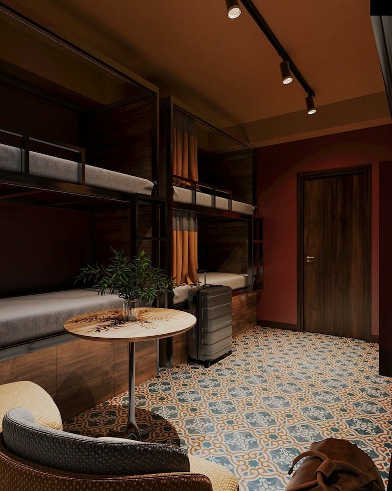 Фото Mad Monkey Hanoi - Hostel