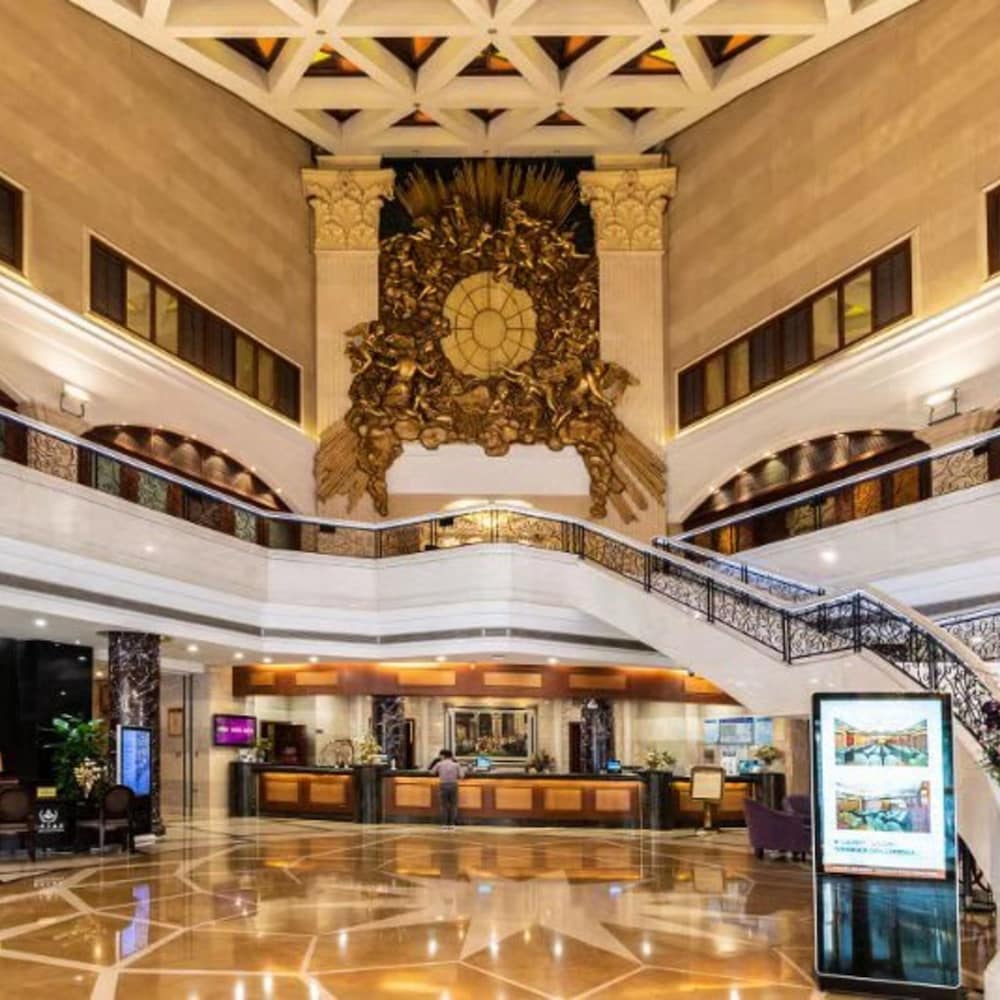 Фото Golden Ocean Hotel