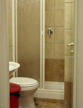 Фото Youth Station Hostel