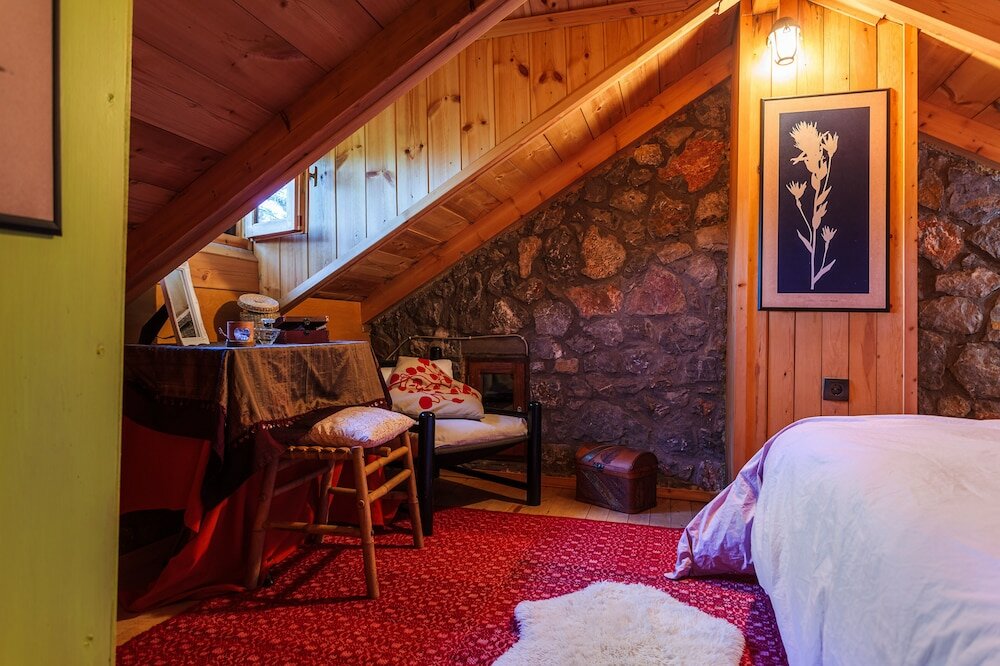 Фото Escape in the Forest, Cosy Chalet with Home Cinema
