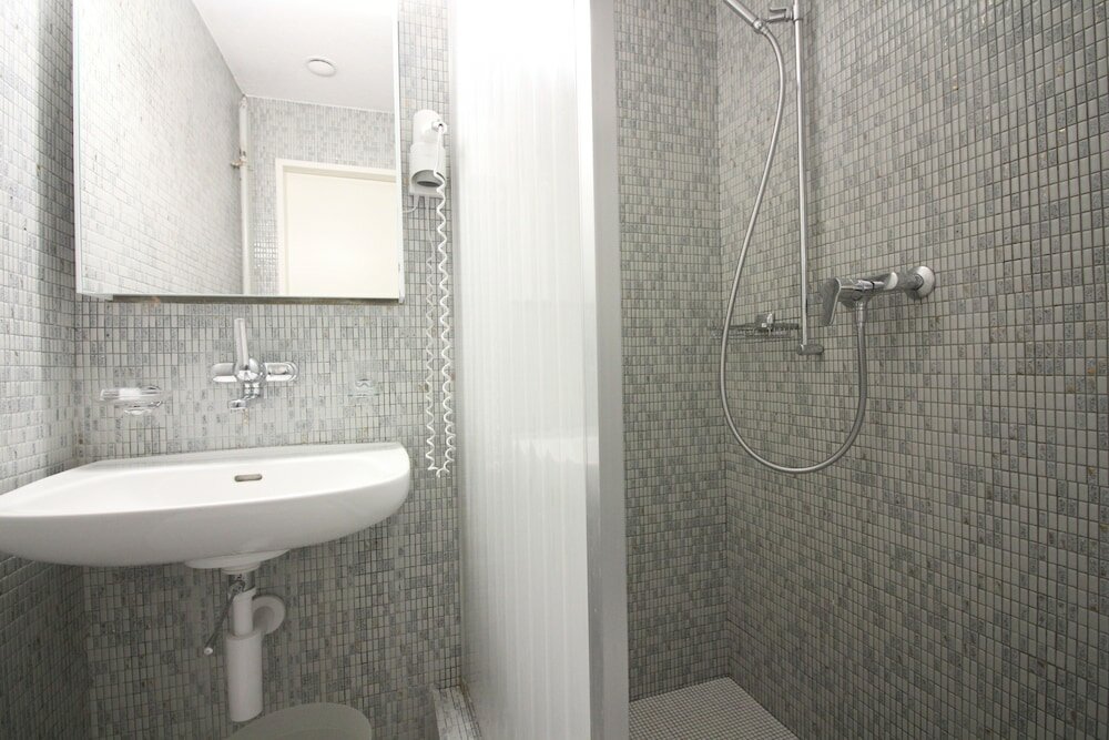 Фото Apartments Swiss Star Sihlfeld