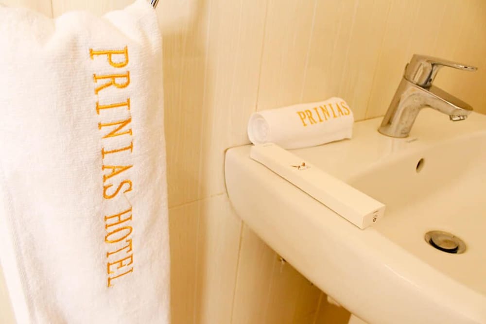 Фото Prinias Hotel