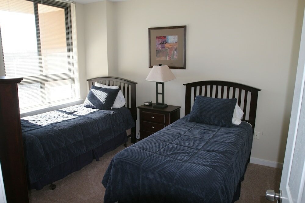 Фото Instrata by Executive Apartments