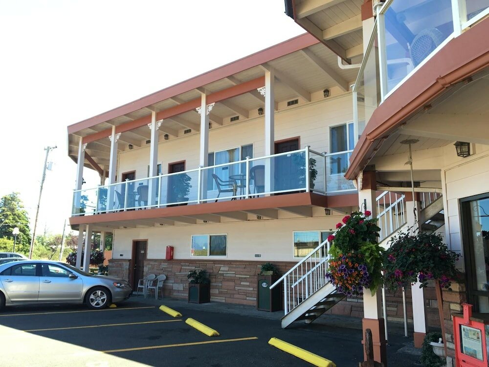 Фото Breakers Boutique Inn