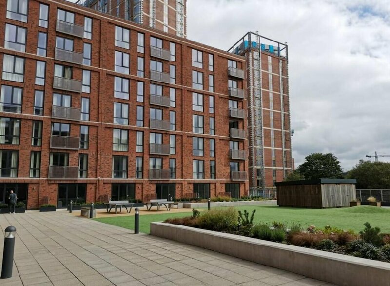 Гостиница Charles Hope Apartments Media City